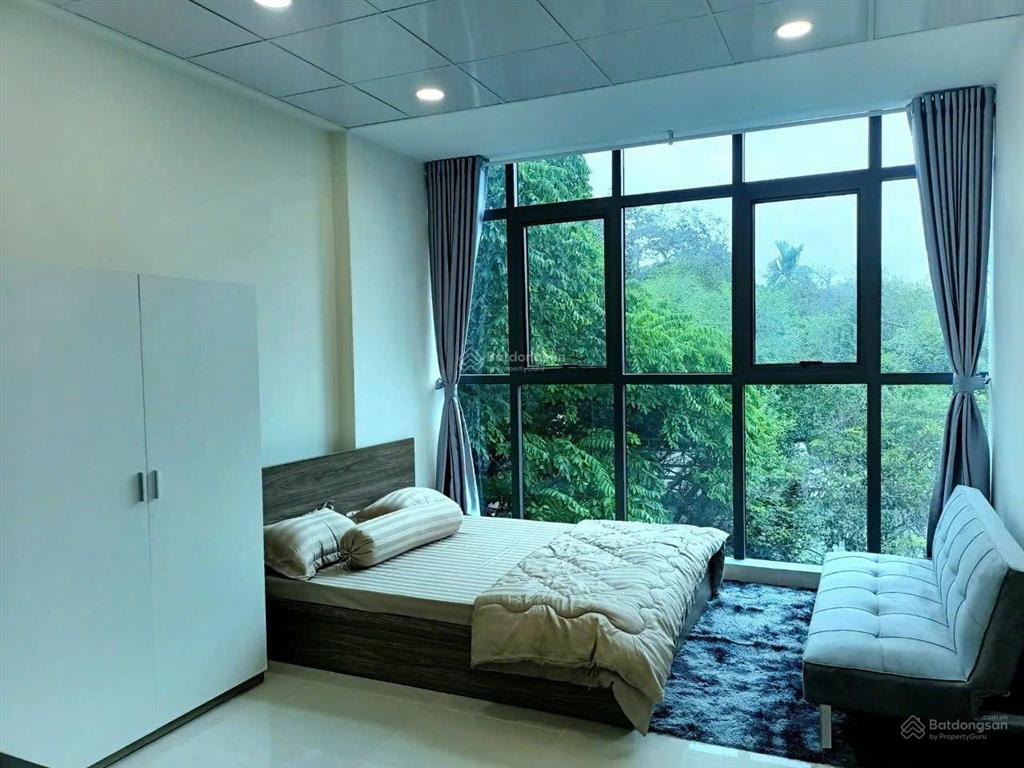 Mới trống 1p  35m2 ban công  công viên làng hoa  thang máy