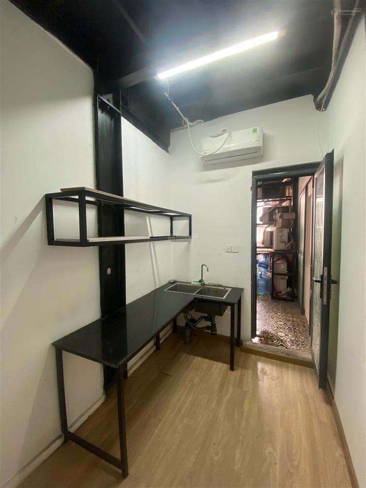 Văn phòng decor cho thuê tại thảo điền kèm mảng xanh rất chill