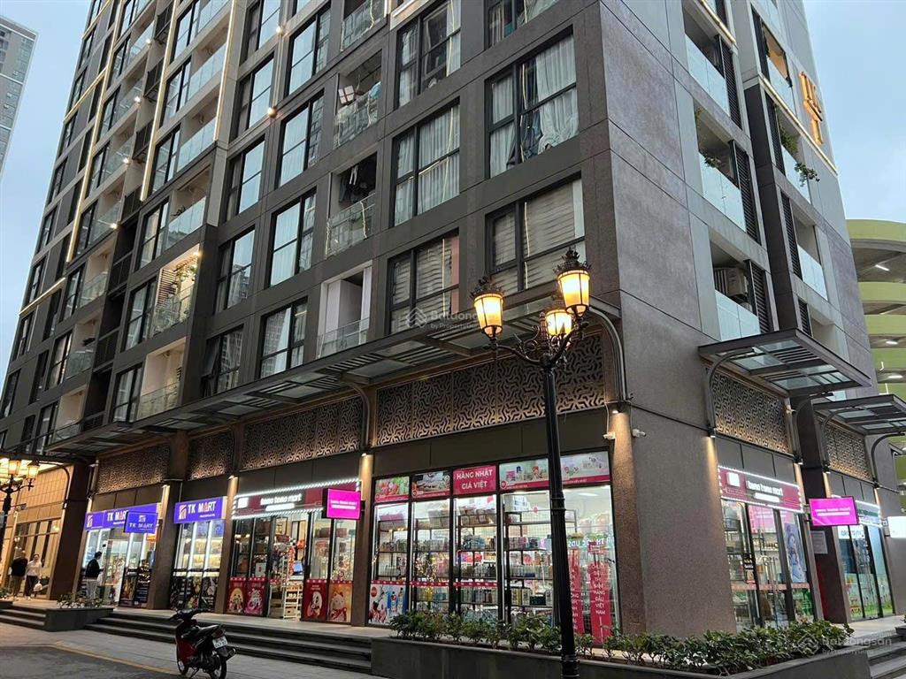 Cho thuê shop chân đế căn góc phân khu the canopy  vinhomes smart city