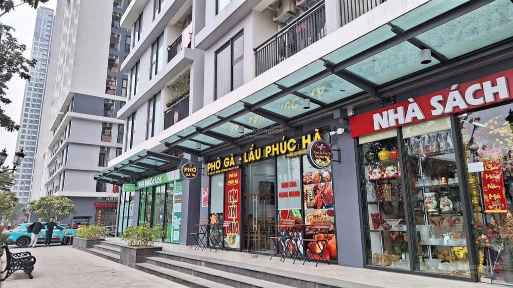 Cho thuê shop chân đế căn góc phân khu the canopy  vinhomes smart city