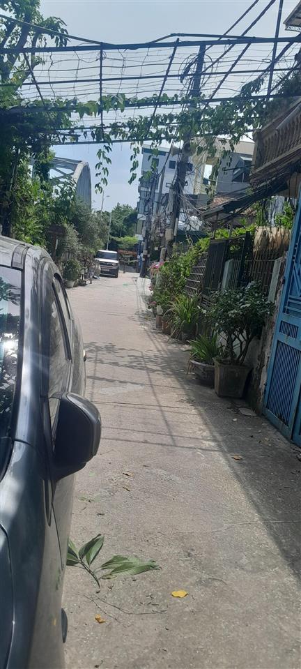 Bán nhà ngõ thông ra phố hồng tiến kéo dài