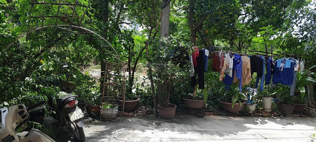 Bán gấp mảnh đất 2 mặt tiền dt 76,5m2 tại ngọc thụy, long biên