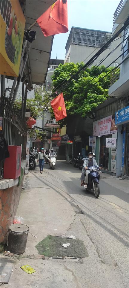 *bán nhà mặt phố phú đô, mỹ đình, nam từ liêm* *vị trí kinh doanh đắc địa*
ôtô 7 trỗ qua nhànhà.