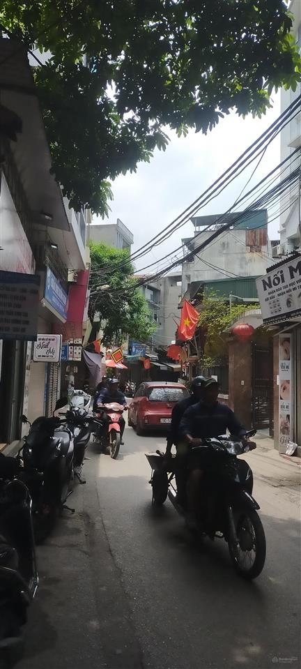 *bán nhà mặt phố phú đô, mỹ đình, nam từ liêm* *vị trí kinh doanh đắc địa*
ôtô 7 trỗ qua nhànhà.