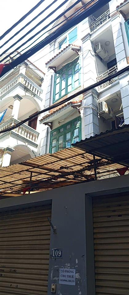 Cần bán nhà gấp trong năm nay để lấy tiền chữa bệnh cho con,nhà ở phú đô mt,71m5tmt 4mgiá 18,5tỷ