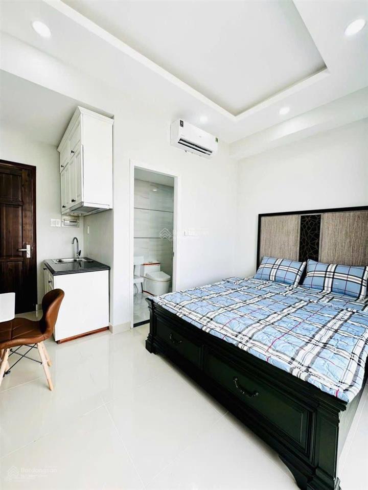 Hàng vip cần bán gấp toà căn hộ dịch vụ 20 phòng 65 tỷ 250m2, ngay quốc hương, p. thảo điền, quận 2