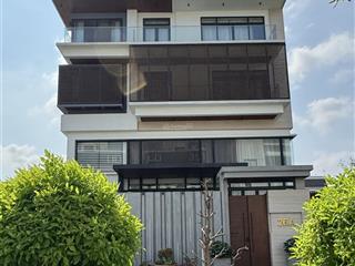 Biệt thự vip khu compound nguyễn trọng tuyển giảm còn 70 tỷ có hầm thang máy bán nhanh q. tân bình