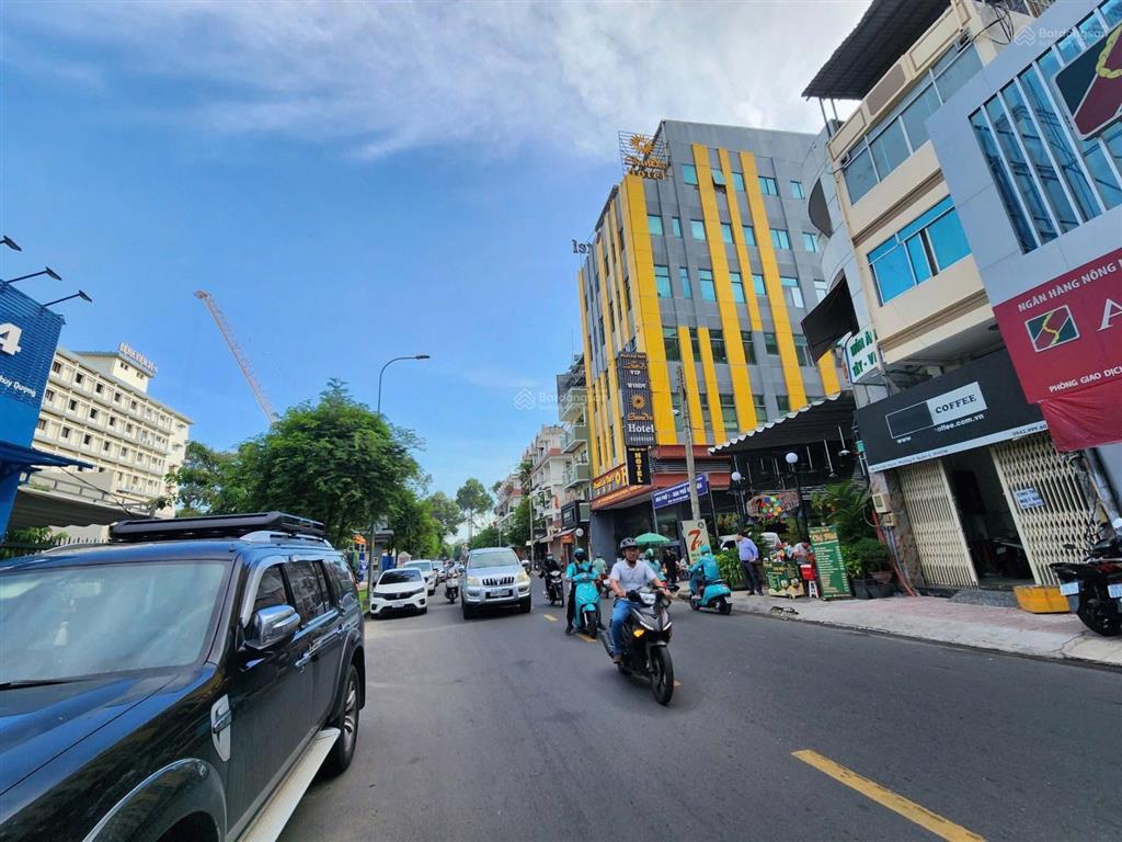 Siêu vị trí! toà nhà đối diện chợ an đông mt sư vạn hạnh q5 dt 8,5x25m cn 212m2 giá 75 tỷ bán nhanh