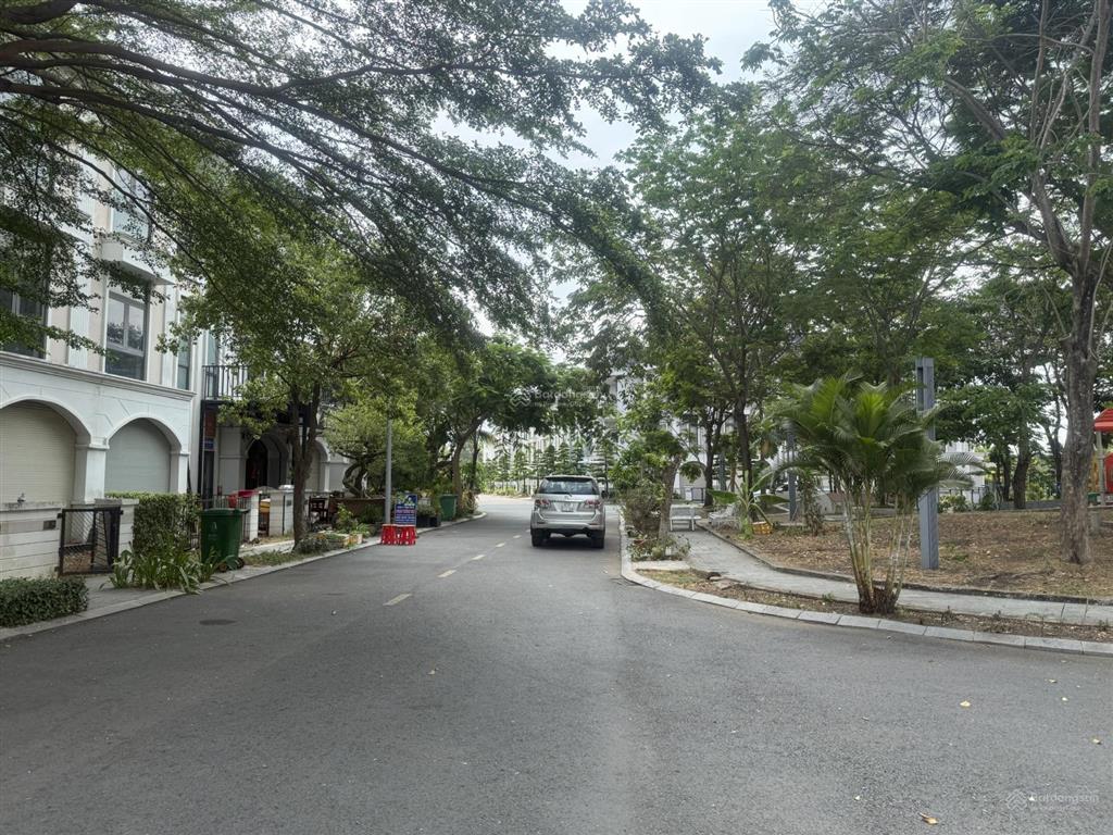 Cho thuê nhà phố kdc long phú, ql1a bến lức long an