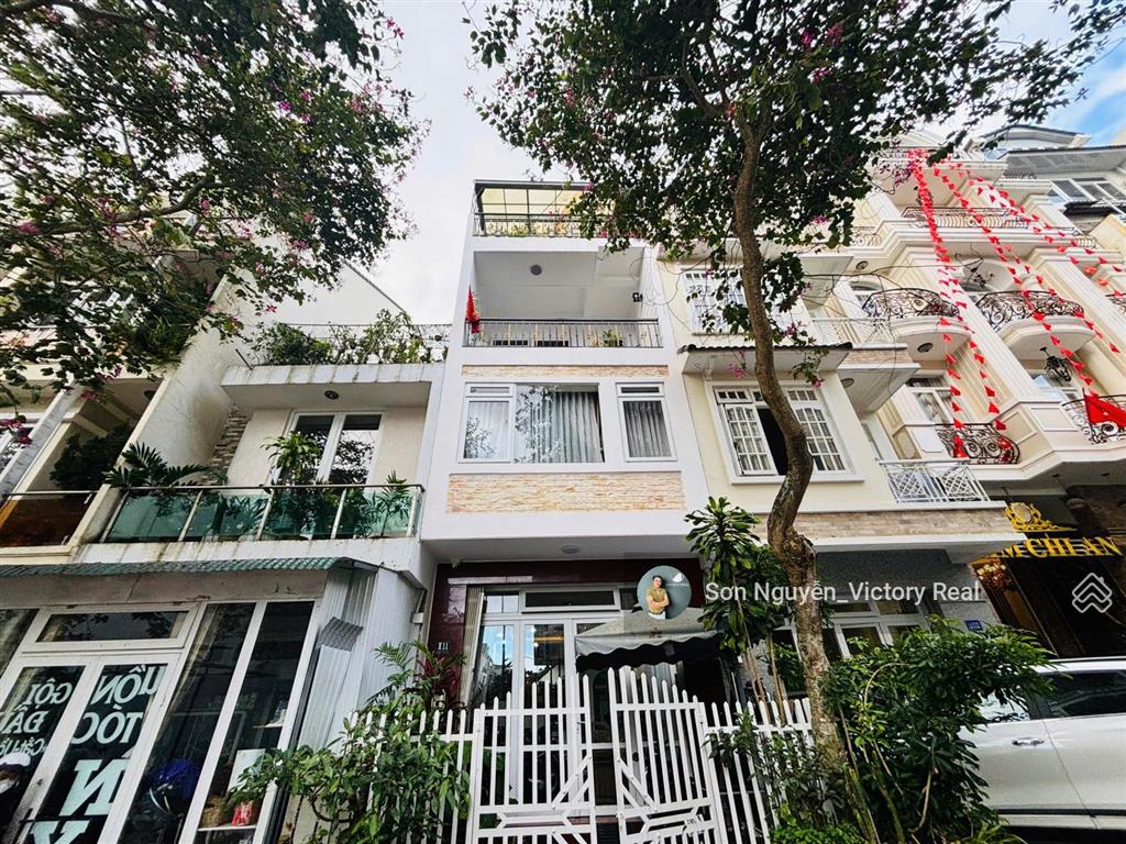 Nhà phố trung tâm  hẻm xe hơi 6m  gold valley đà lạt