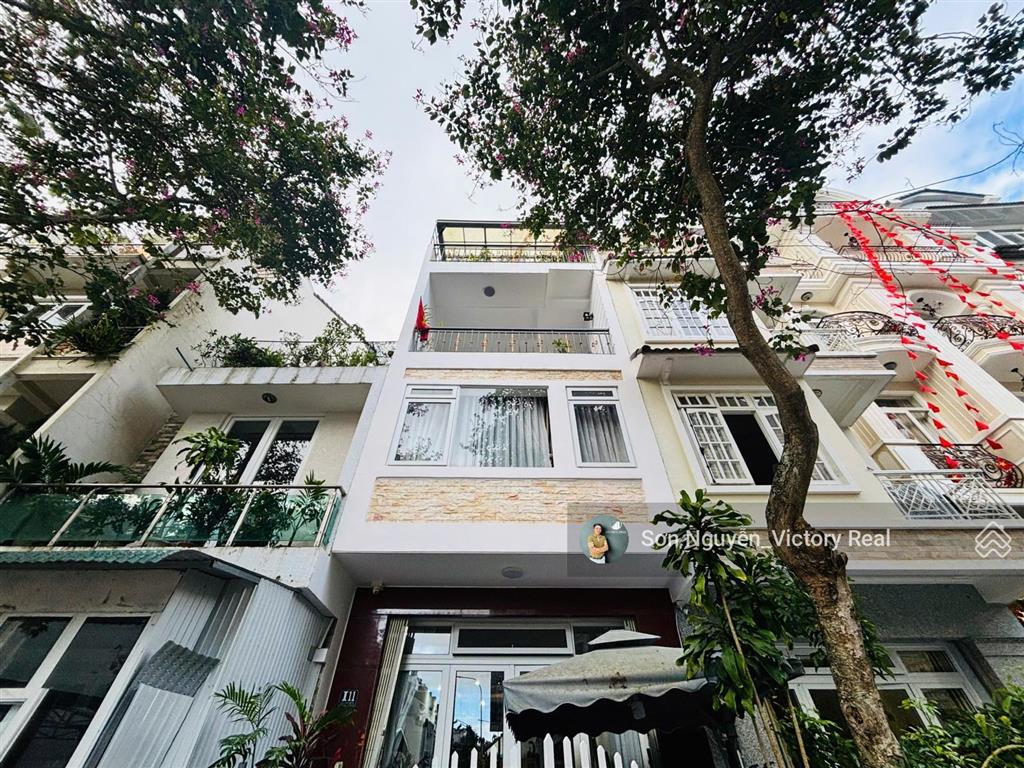 Nhà phố trung tâm  hẻm xe hơi 6m  gold valley đà lạt