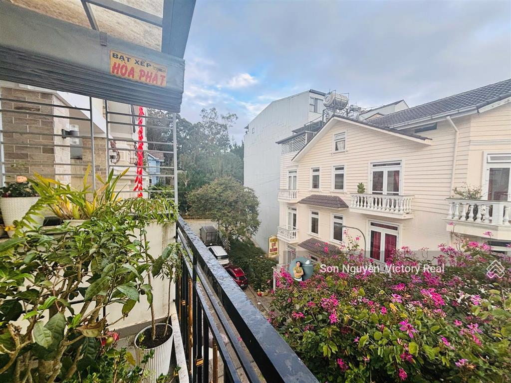 Nhà phố trung tâm  hẻm xe hơi 6m  gold valley đà lạt