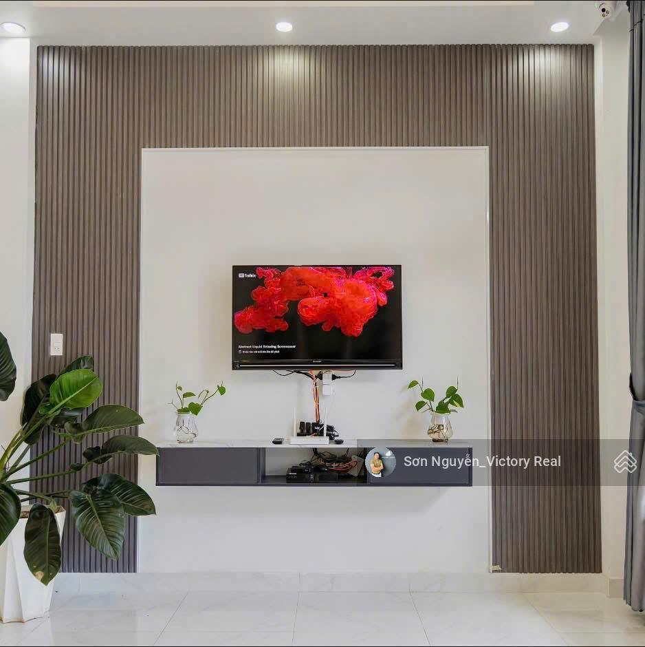 Nhà phố 5 phòng ngủ  hẻm xe hơi phường 6, đà lạt