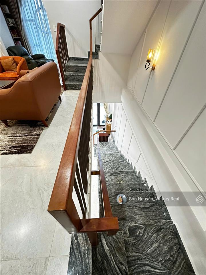 Nhà phố hẻm xe hơi đường nguyễn hữu cầu, p. 12, đà lạt. dt 101m2 mặt tiền