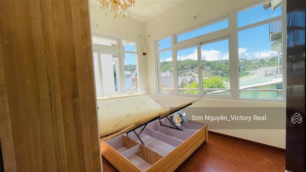 Bán villa/biệt thự 2 mặt tiền trịnh hoài đức, phường 11, giá chỉ 15 tỷ