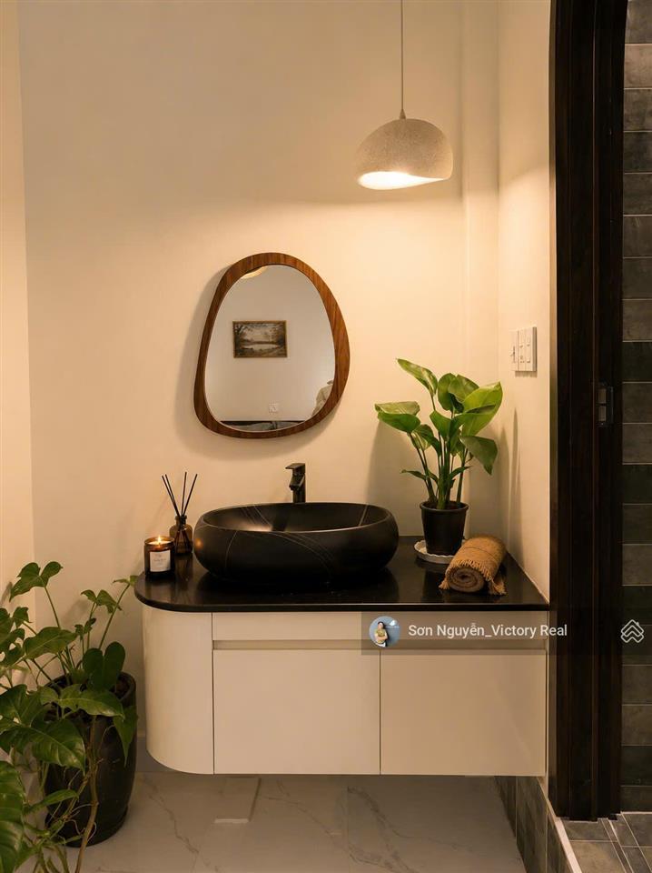 Nhà phố trung tâm đà lạt hẻm xe hơi full công năng giá chỉ 8 tỷ mặt tiền 6m.