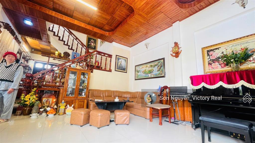 Hàng đẹp trung tâm đà lạt nhà phố 2 mặt tiền giá tốt