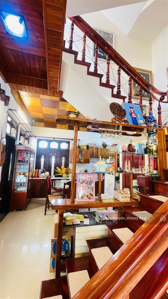 Hàng đẹp trung tâm đà lạt nhà phố 2 mặt tiền giá tốt