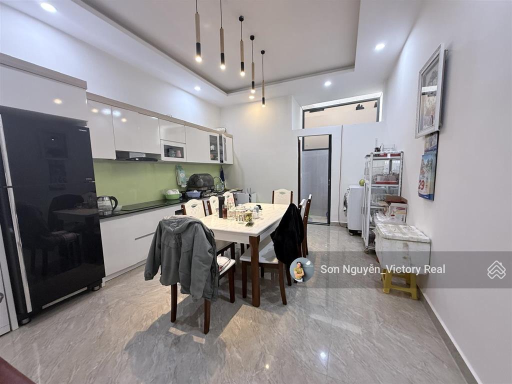 Chỉ 5,5 tỷ sở hữu nhà 3 tầng hẻm xe hơi p. 9, đà lạt diện tích 90m2