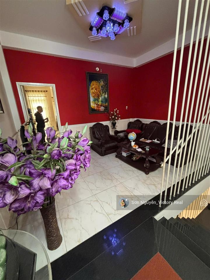 Nhà mặt tiền cổ loa, trung tâm đà lạt | chỉ 9,5 tỷ, 2 mt 91m2