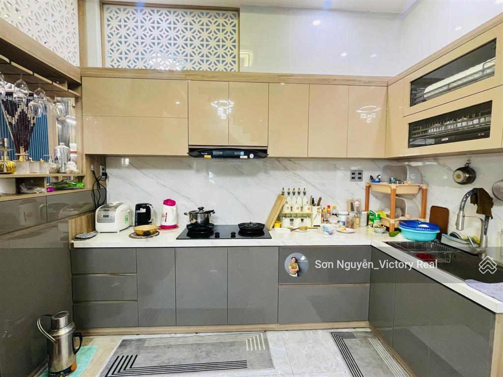 Bán nhà phố đẹp  hẻm xe hơi hùng vương, phường 9, đà lạt
