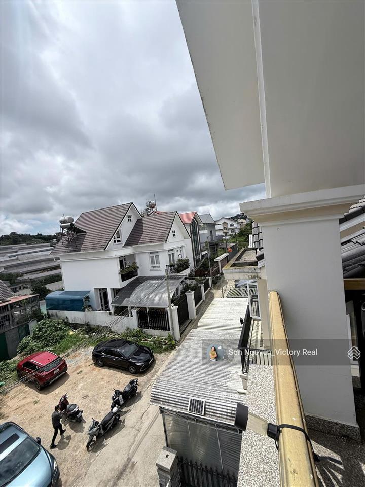 Nhà phố 191,6m2 hẻm xe hơi hùng vương, p. 10, đà lạt chỉ 9,5 tỷ
