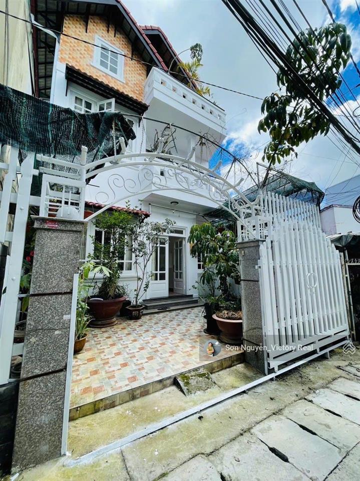 Villa trung tâm đà lạt 140m 6 phòng ngủ chỉ 10 tỷ!