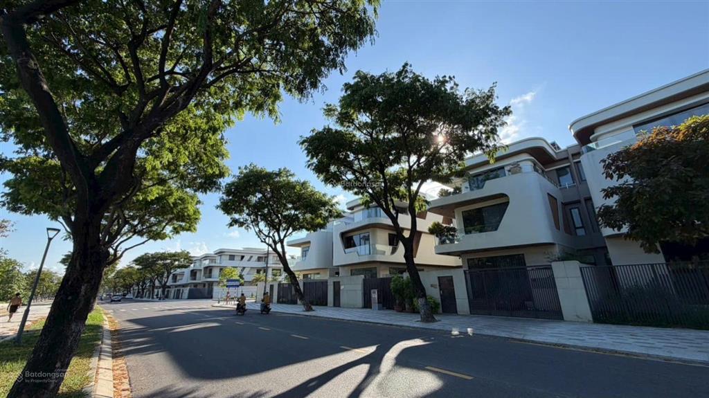 Cho thuê villa cao cấp ngay sông hàn  khu đô thị elysia cao cấp đà nẵng.