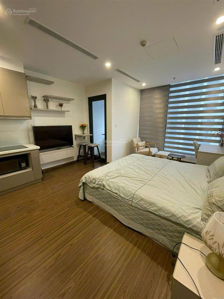 E. tùng ngô cho thuê vinhomes west point studio 34m2 full 13,5tr/tháng