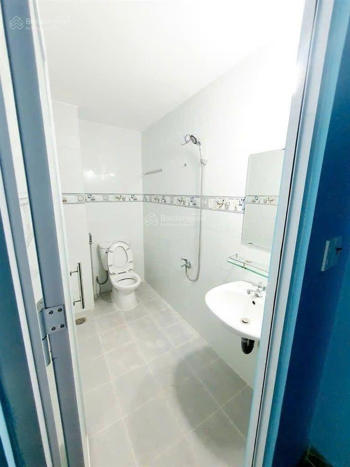 Ngay cư xá phú lâm a, gần vòng xoay phú lâm,q6, 68m2, 4pn, 4 tầng, hẻm 8m, cho thuê 14tr/tháng