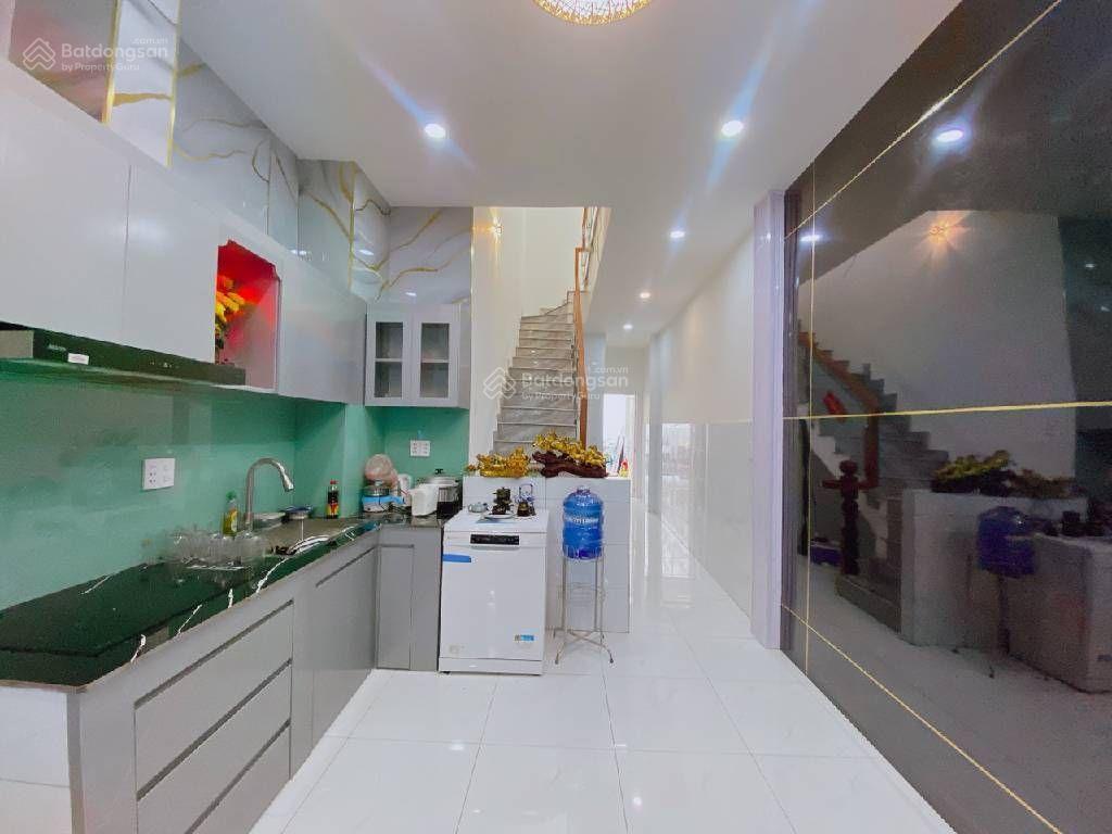 Bà hom, p13 q6, gần chợ phú lâm, 83m2, 5pn, 3 tầng, hẻm thông, có phòng xông hơi, hẻm 5m