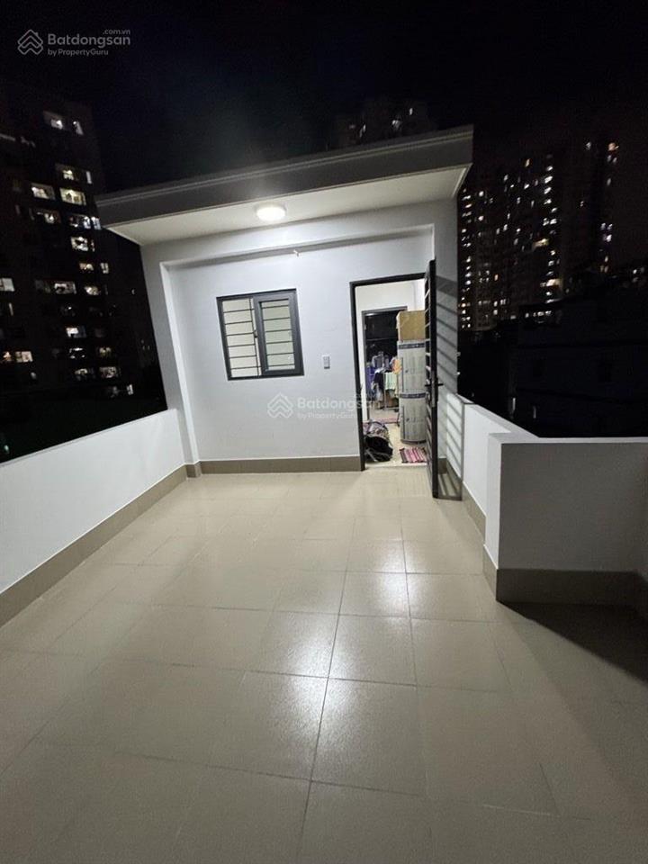 Nhà sát mặt tiền view sông hẻm 357 hậu giang q6, gần chợ lớn, 64m2, 4pn, sau lưng 1 căn mặt tiền