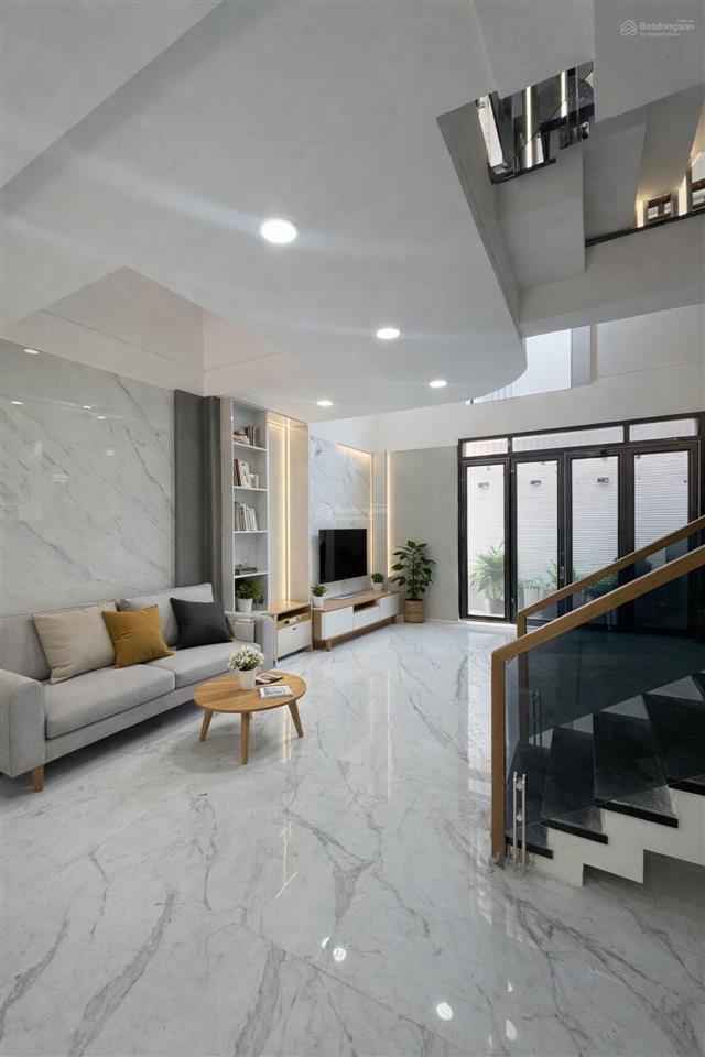 Bán nhà 5 tầng đường bình trị đông, gần kdc tên lửa, bình tân, hẻm 6m, 5pn, full nội thất, 7ty95