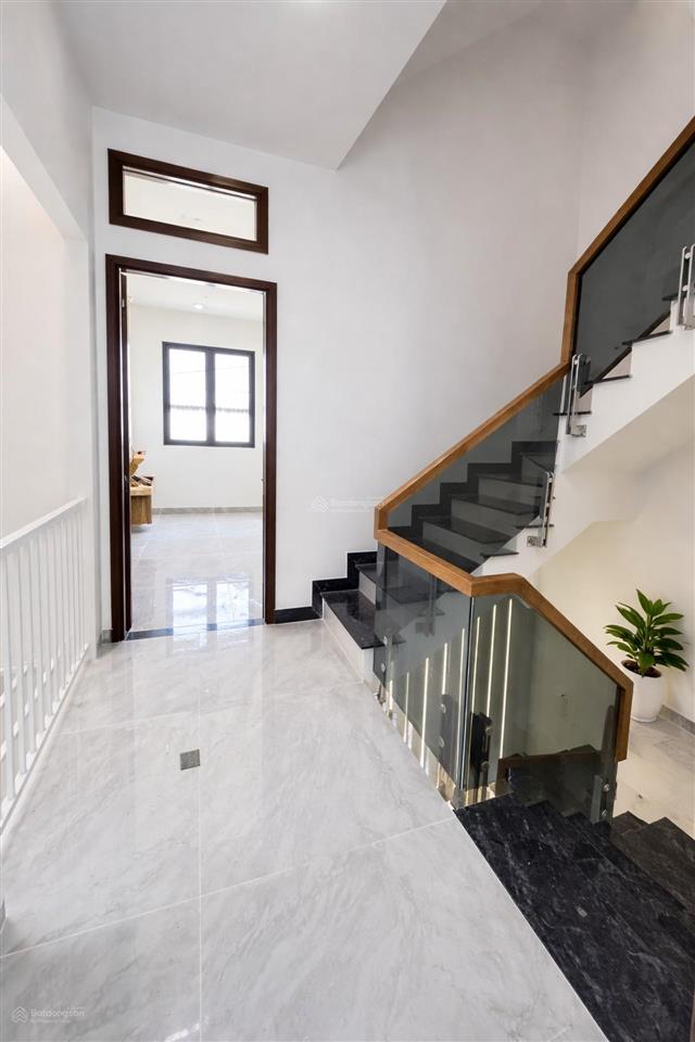 Bán nhà 5 tầng đường bình trị đông, gần kdc tên lửa, bình tân, hẻm 6m, 5pn, full nội thất, 7ty95