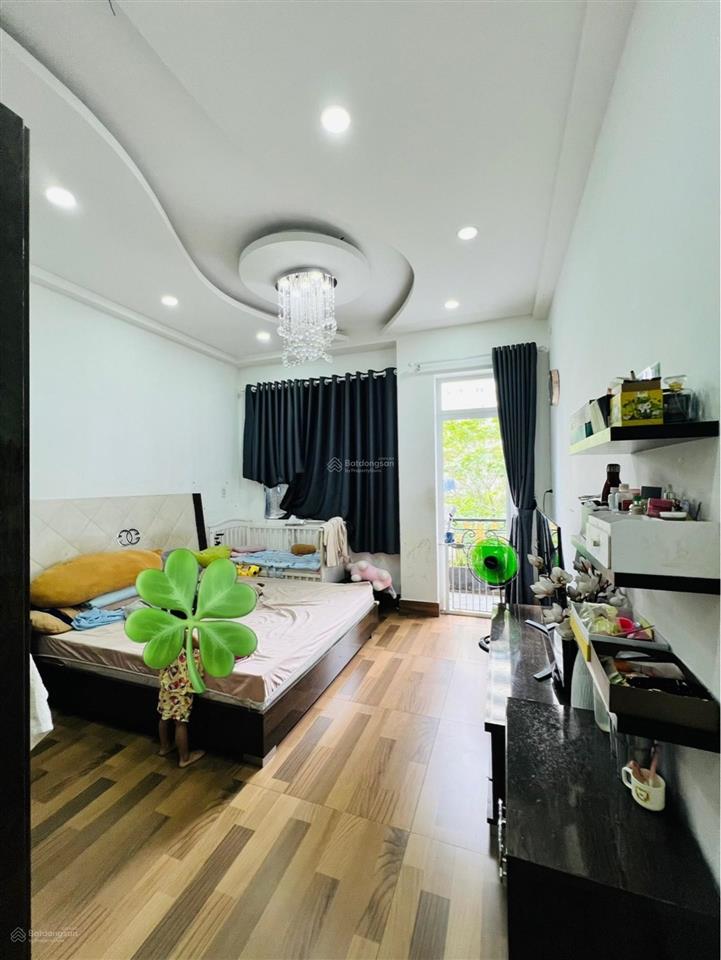 Chủ giảm 900tr gấp bán nhà 5 tầng an dương vương đối diện công viên, đường 8m, gần võ văn kiệt