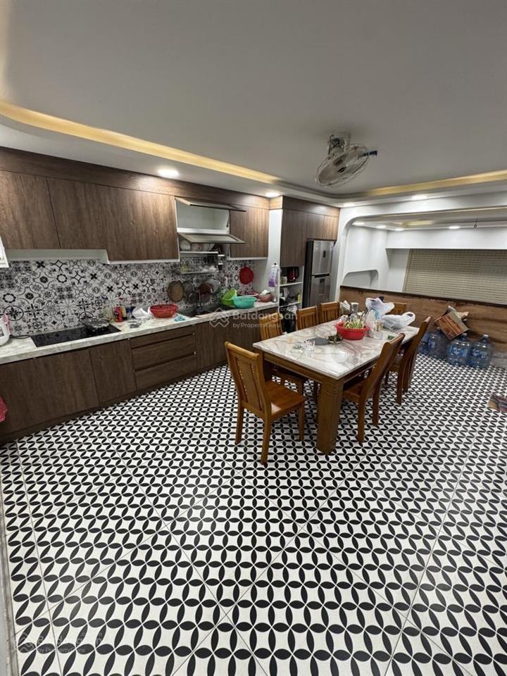 Bán nhà hương lộ 2, bình trị đông, bình tân ngang 5m nhà mới 5 tầng hẻm 8m thông lê văn quới