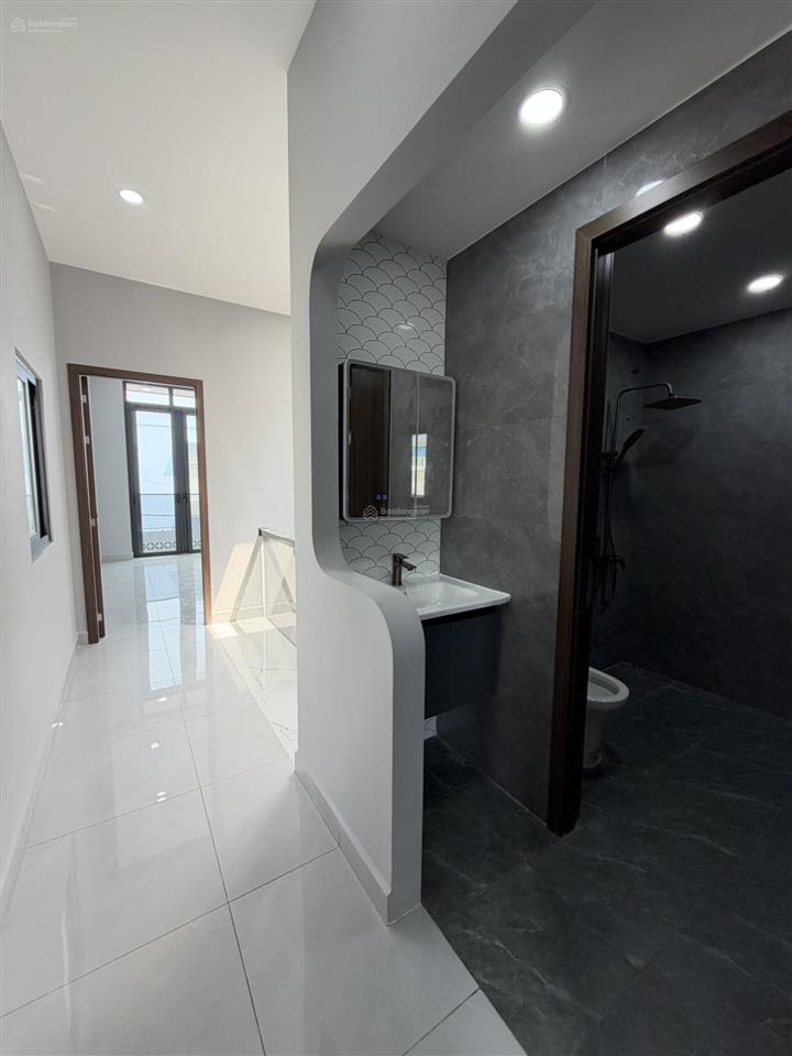 Bán nhà 2 tầng ông ích khiêm, hòa bình, q11, 3pn, 51m2, gần đầm sen, 6,38 tỷ