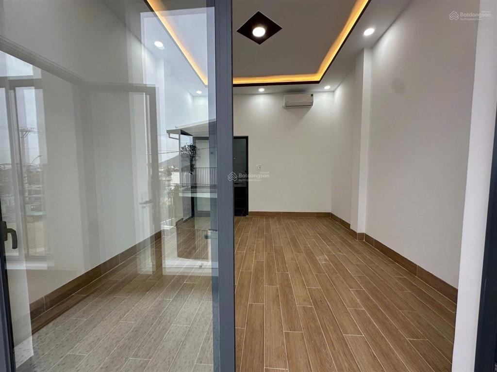 Siêu phẩm lộc lá đầu năm chủ mở bán lấy may!
thị trấn diên khánh khánh hòa. dt đất 72m2