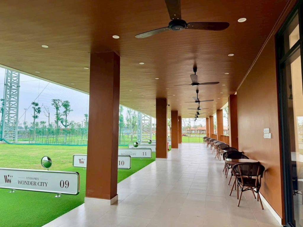 Cần bán nhà mặt phố đường 30m, vỉa hè 5m, kinh doanh dòng tiền