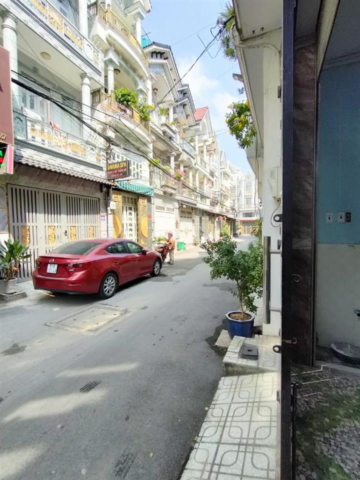 Bán nhà đẹp 4x16m, 3 tầng 4pn 5wc khu nhà lầu, hiệp thành 13  q.12