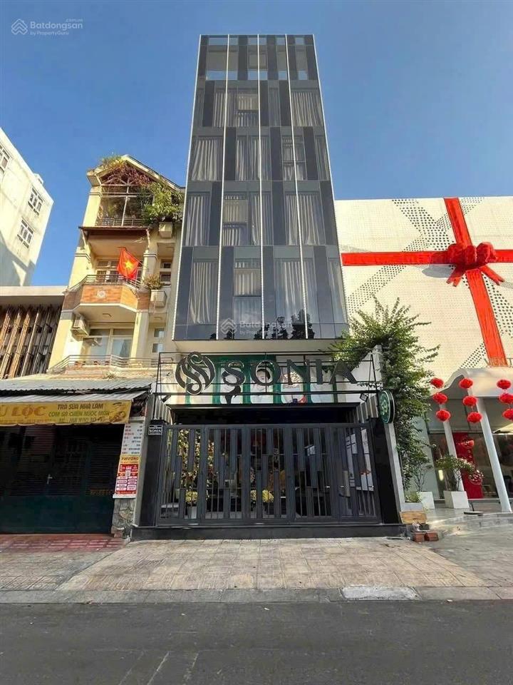 Cho thuê nhà dt 6,5 x 30 , 5 tầng cmt8 q3 giáp tân bình