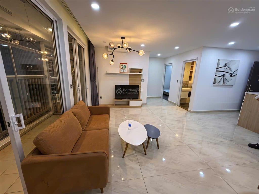 Cần cho thuê chcc orchard parkview.  0833 755 *** call /zalo
