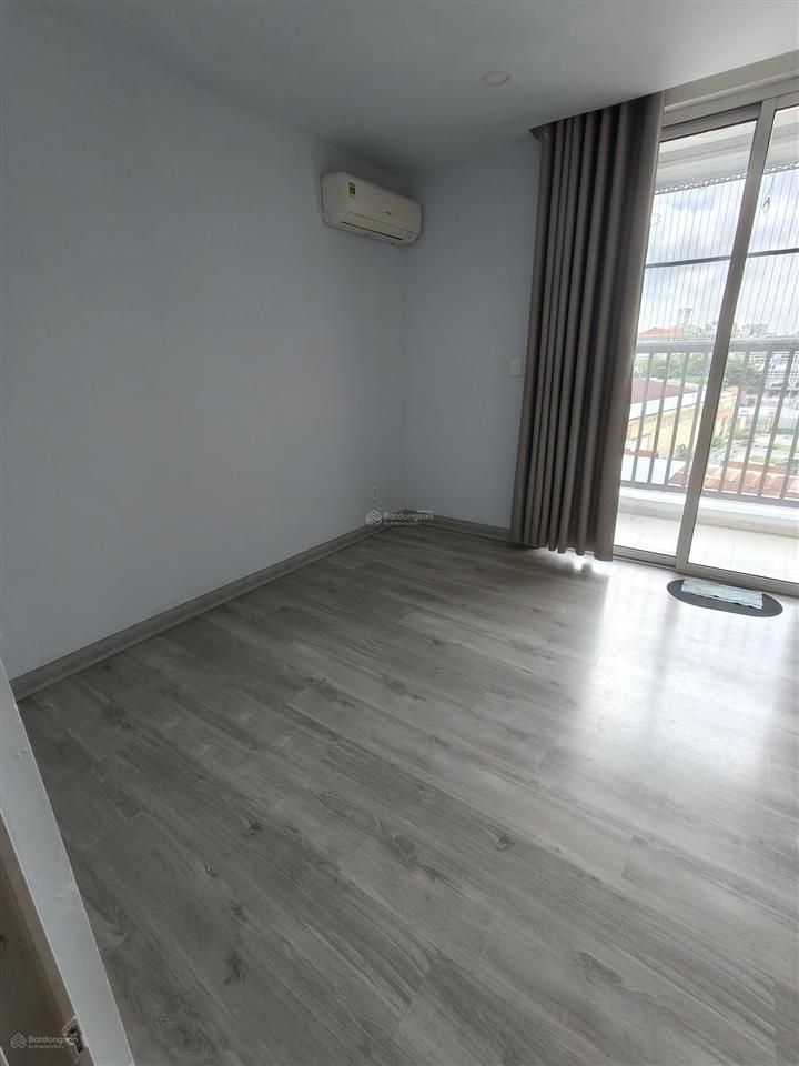 Cần cho thuê chcc orchard park view.  0833 755 *** call /zalo