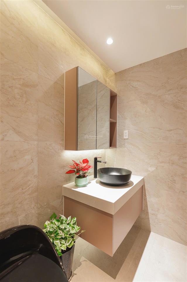 Bán nhanh chcc terra royal, 2pn giá 6,8 tỷ.  em 0833 755 *** sdt/zalo