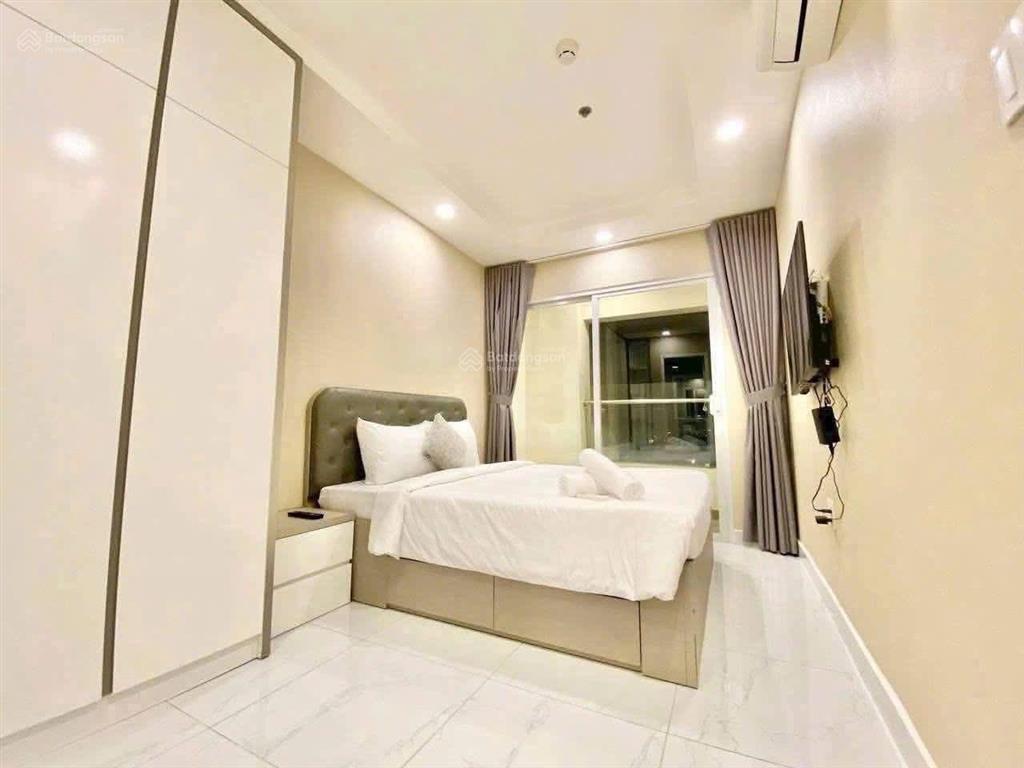 Chủ nhà kẹt tiền bán nhanh chcc kingston residence.  em 0833 755 *** call/zalo