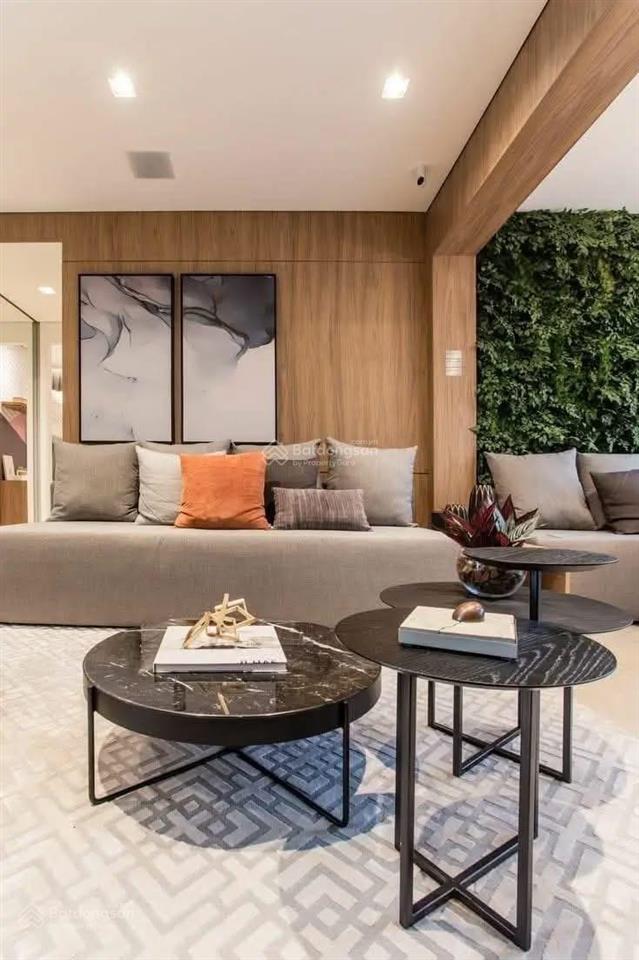 Chủ nhà kẹt tiền bán nhanh chcc kingston residence.  em 0833 755 *** call/zalo