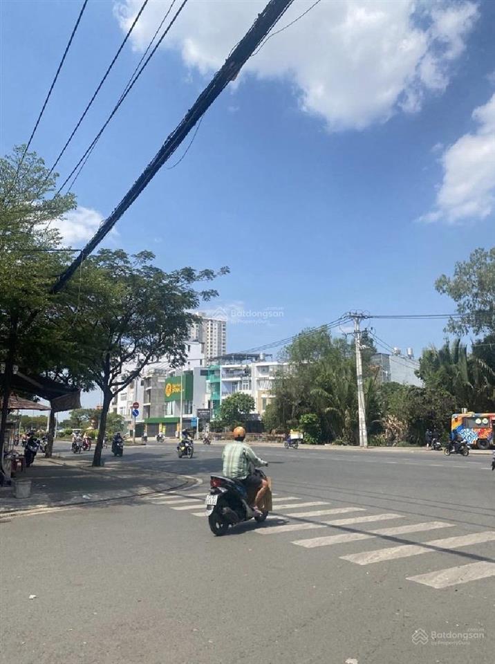 Nhà 4 lầu 1 hầm kdc đại phúc villas  bình hưng, bình chánh  dt 100m2, chỉ 8.5 tỷ