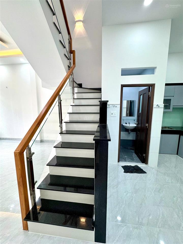Độc quyền nhà hxh khu vip lê đại hành  4 tầng 2 mặt tiền hẻm hoàn công chuẩn chỉnh quận 11