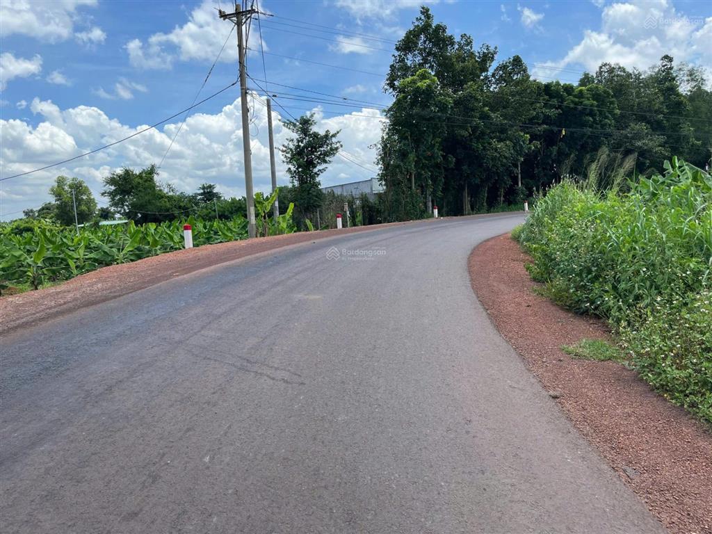 Bán gấp 1,4ha đất vườn mặt tiền, vị trí đẹp, gần núi cúi, giá rẻ hơn định giá ngân hàng 30%