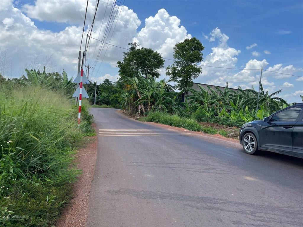Bán gấp 1,4ha đất vườn mặt tiền, vị trí đẹp, gần núi cúi, giá rẻ hơn định giá ngân hàng 30%